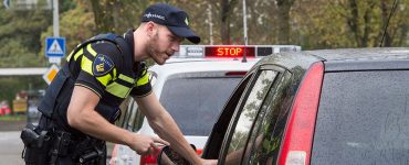 Stichting Wetenschappelijk Onderzoek Verkeersveiligheid (SWOV) heeft onderzoek gedaan naar verkeersongelukken. Het wijst uit dat het aantal ongelukken waarbij mensen tussen 2017 en 2019 verongelukten of gewond raakten voor de gemeente Tilburg op bijna 370 keer staat.