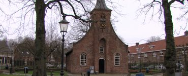 Op 27 februari is er een herdenkingsdienst voor de Brabantse slachtoffers van corona in de Hasseltse Kapel. Dit is precies een jaar nadat hier de eerste coronapatiënt in het ziekenhuis werd opgenomen.