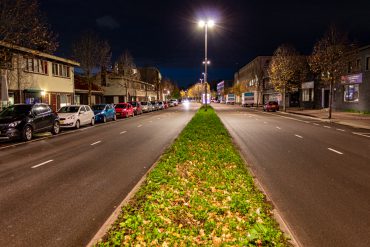 Met de ondertekening van het Klimaatakkoord van Parijs zijn alle grote steden van ons land verplicht de uitstoot van schadelijke stoffen terug te dringen. Vanaf 2025 zal er daarom alleen nog elektrisch vrachtverkeer binnen de ringbanen mogen rijden.