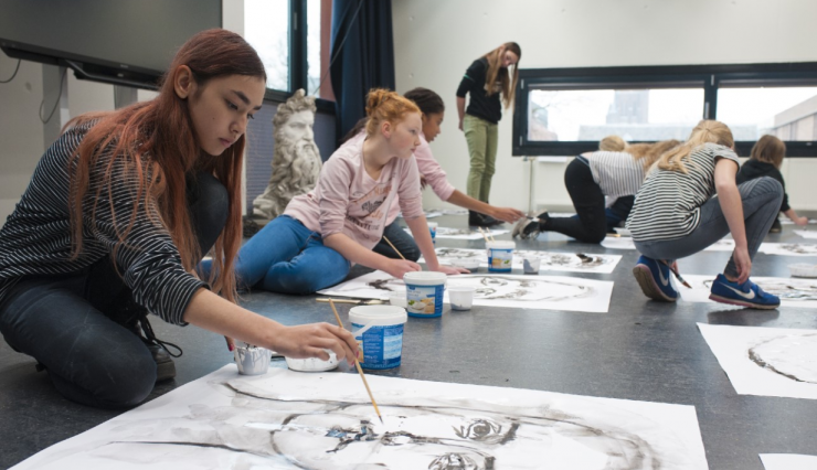 Jongeren kunnen hun beste tekeningen opsturen om mee te dingen naar een plek bij De Nieuwe Vincent. Bij dit talentenprogramma gaan ze masterclasses volgen en excursies doen.