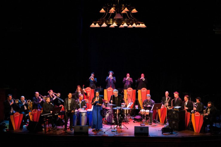 De Cubop City Big Band bestaat ruim 25 jaar. Dat vieren ze met een tournee, waarbij ze ook Paradox aandoen.