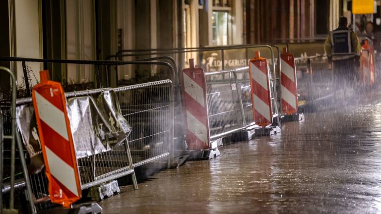 Evacuatie tientallen mensen na gaslek: ‘Nevel van gas spoot uit de leiding’